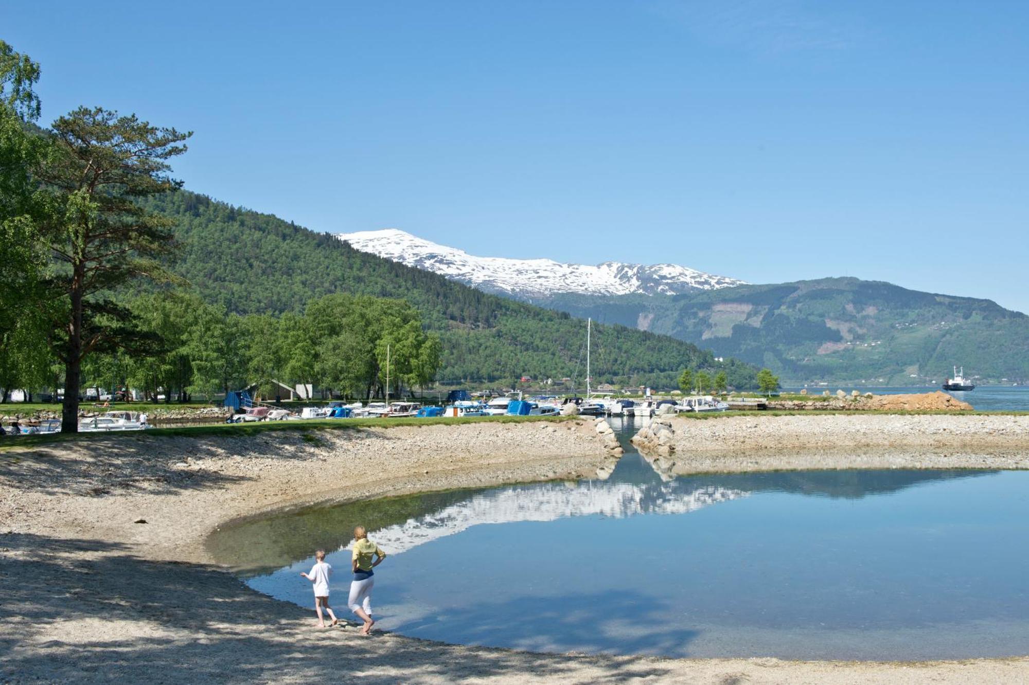 Hôtel Kinsarvik Camping Extérieur photo